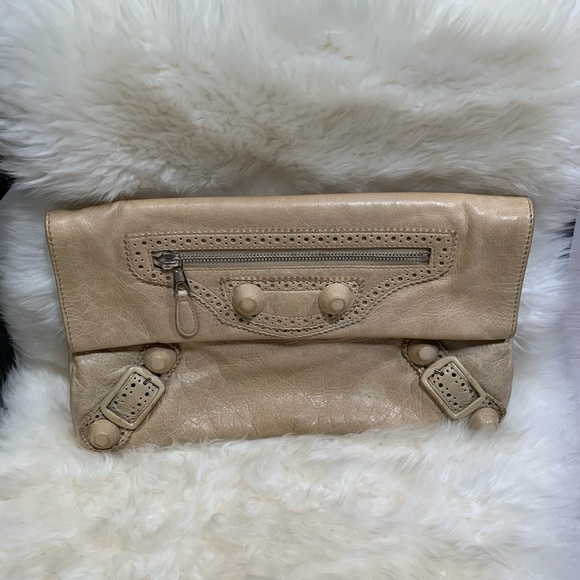 COPY - cream large balenciaga clutch - Picture 1 of 10